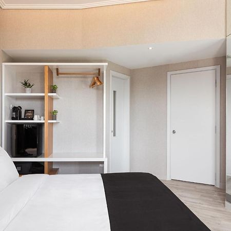Kreoli Suites Glyfada Athén Kültér fotó