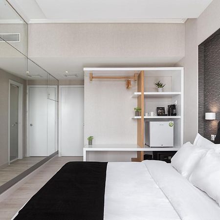 Kreoli Suites Glyfada Athén Kültér fotó