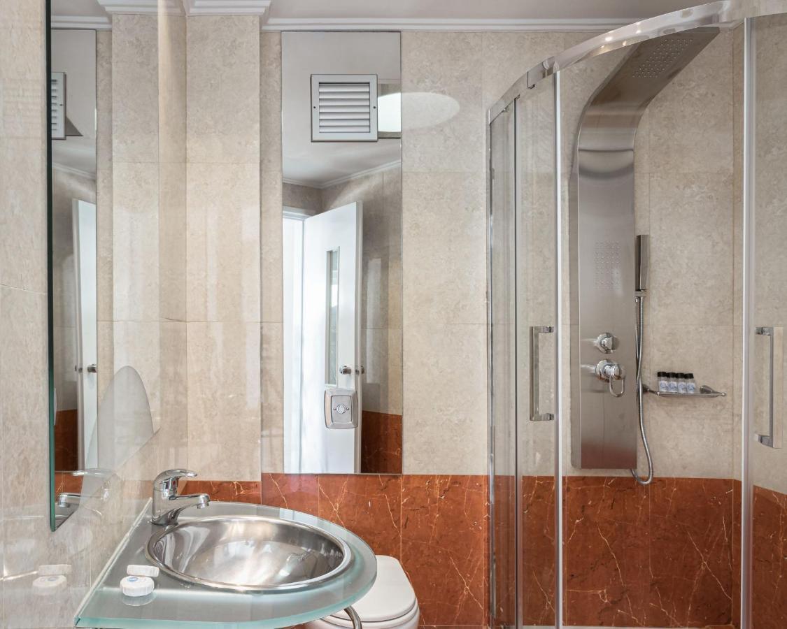 Kreoli Suites Glyfada Athén Kültér fotó